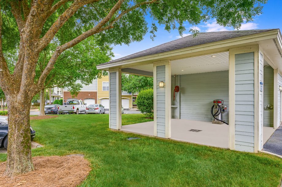 Camden Governors Village Image 24