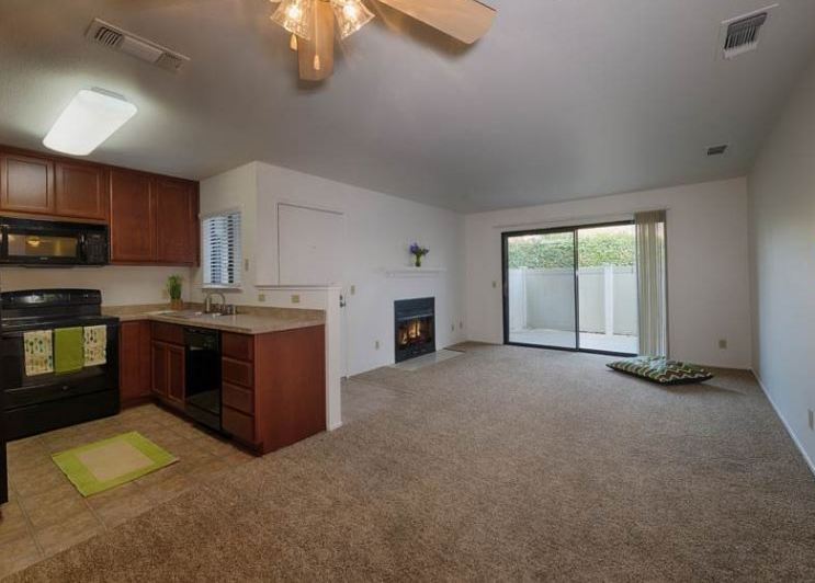 Lakeside Apartments Image 10