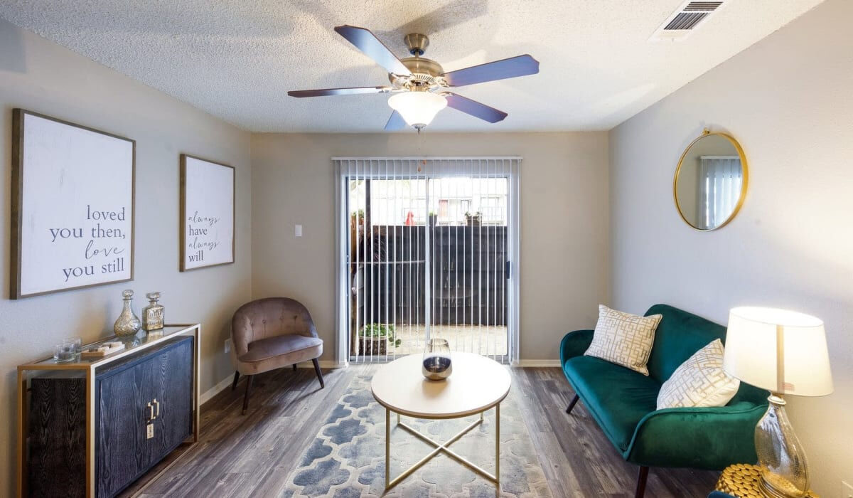 Holbrook Apartment Homes Image 3