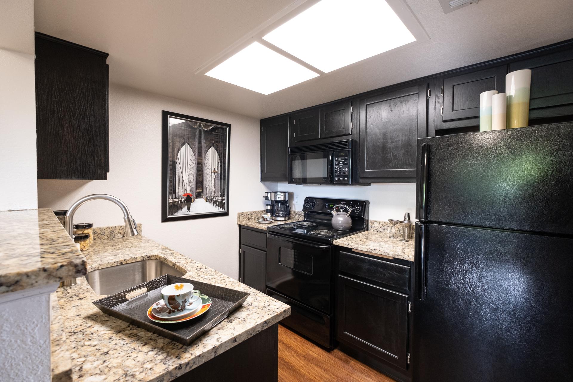 Whispering Hills Apartments Image 4