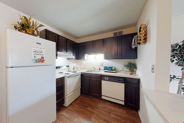 Greenmar Apartments Image 41