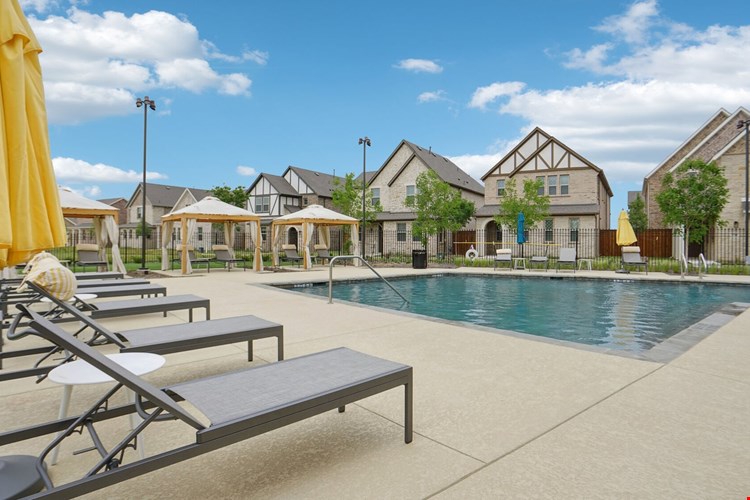 BB Living The Tribute Image 49