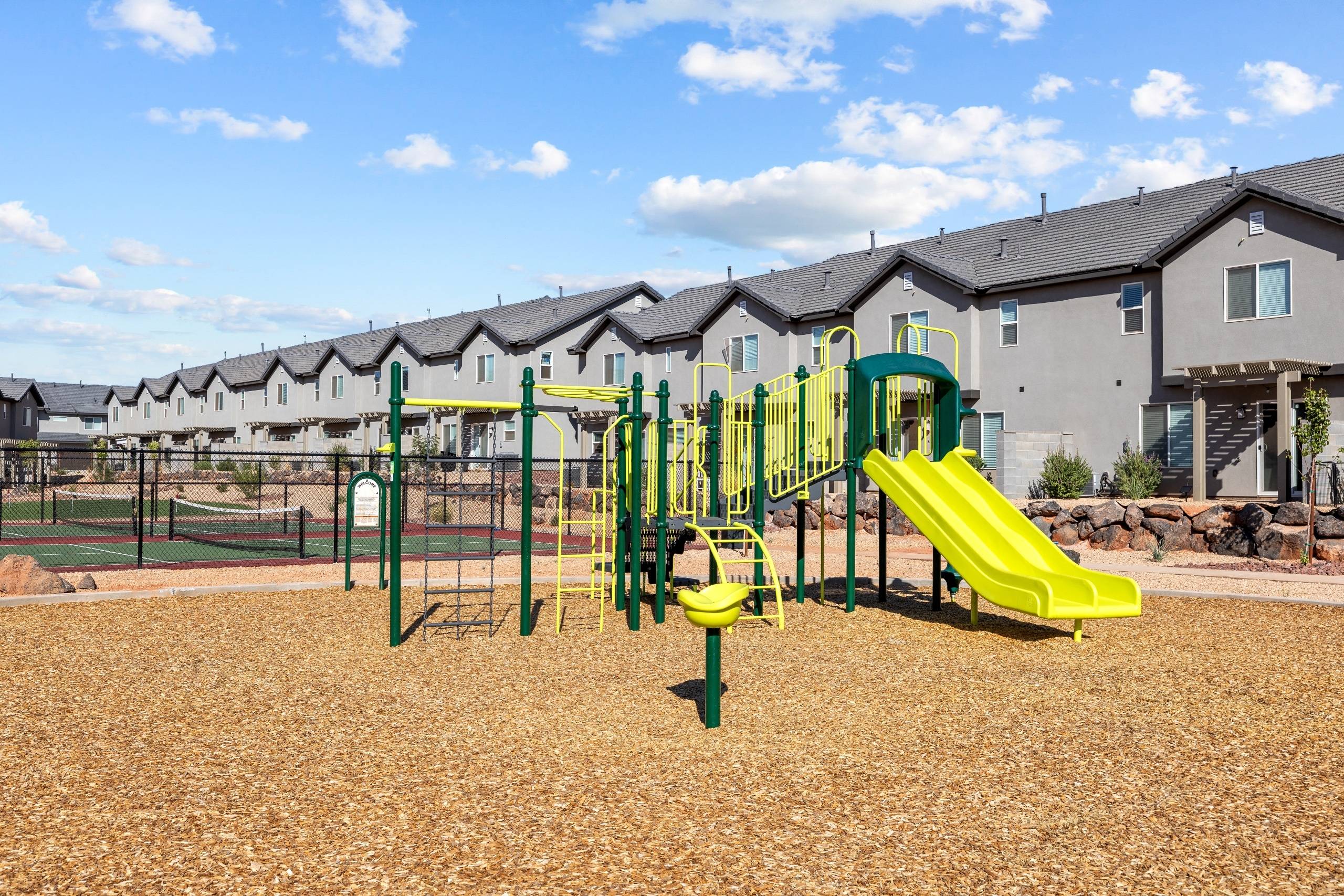 Desert Village Townhomes Image 16