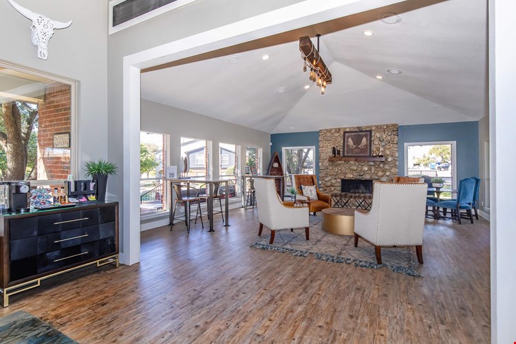 Eagles Point Image 4