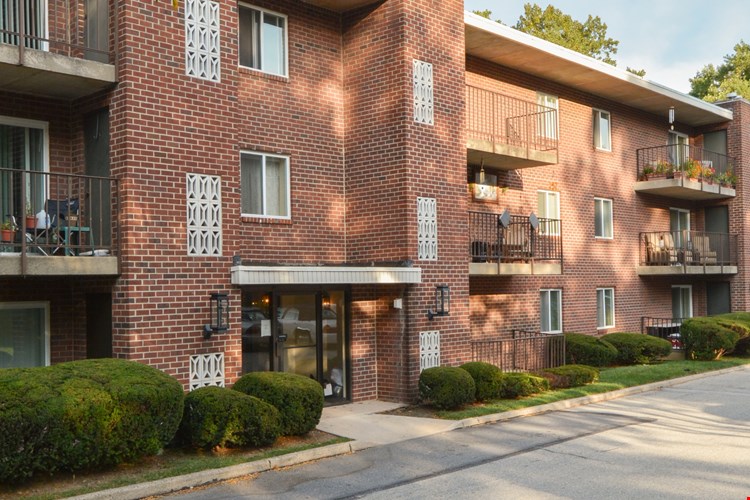 Lansdowne Towers Residential Building