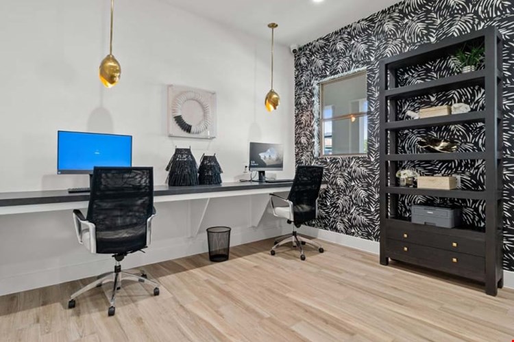 Reveal Skyline Image 5