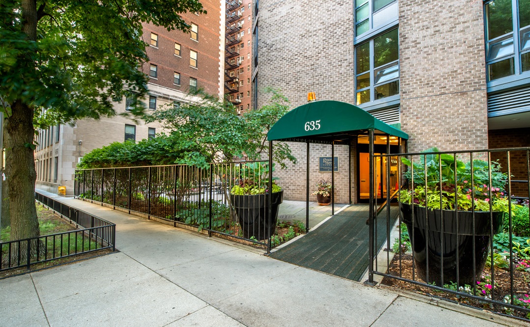 Grace Street Towers Image 2