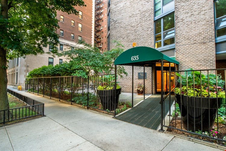 Grace Street Towers Image 2