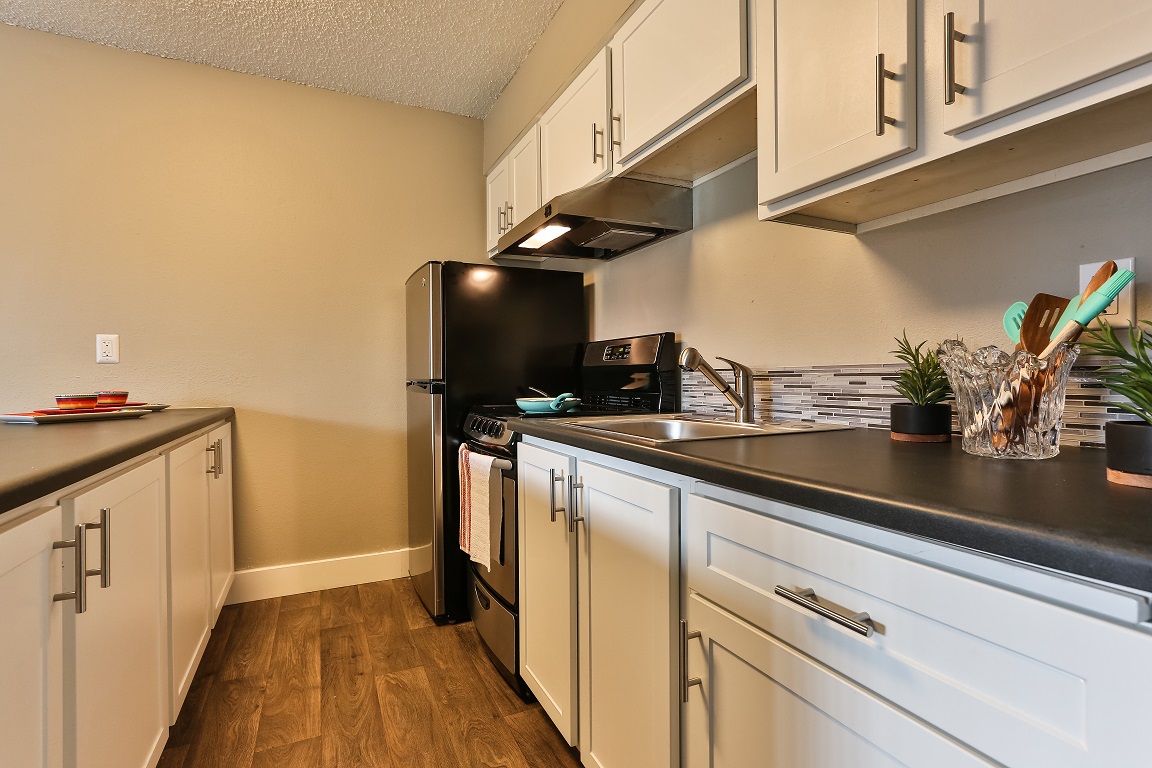 TheZimmer_Gresham_OR_KitchenCabinets