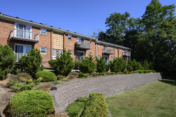 Camelot Gardens Image 1