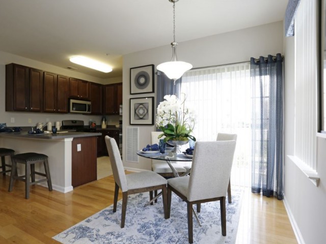 Camelot at Cinnaminson Harbour Image 7