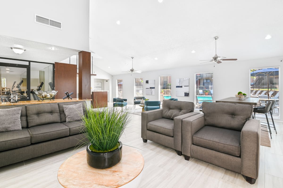 Brookstone & Terrace Image 10