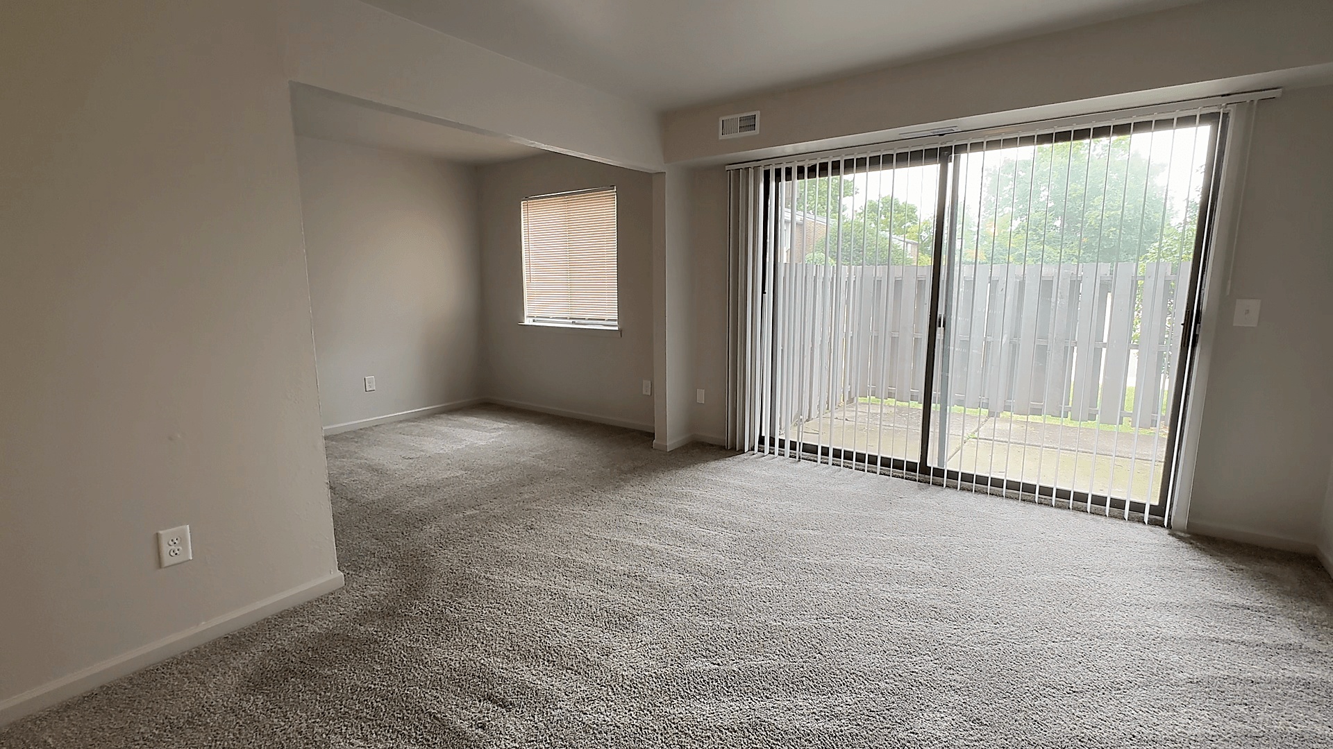 Three Oaks Apartments Image 16