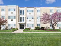 Villa Garden Image 2