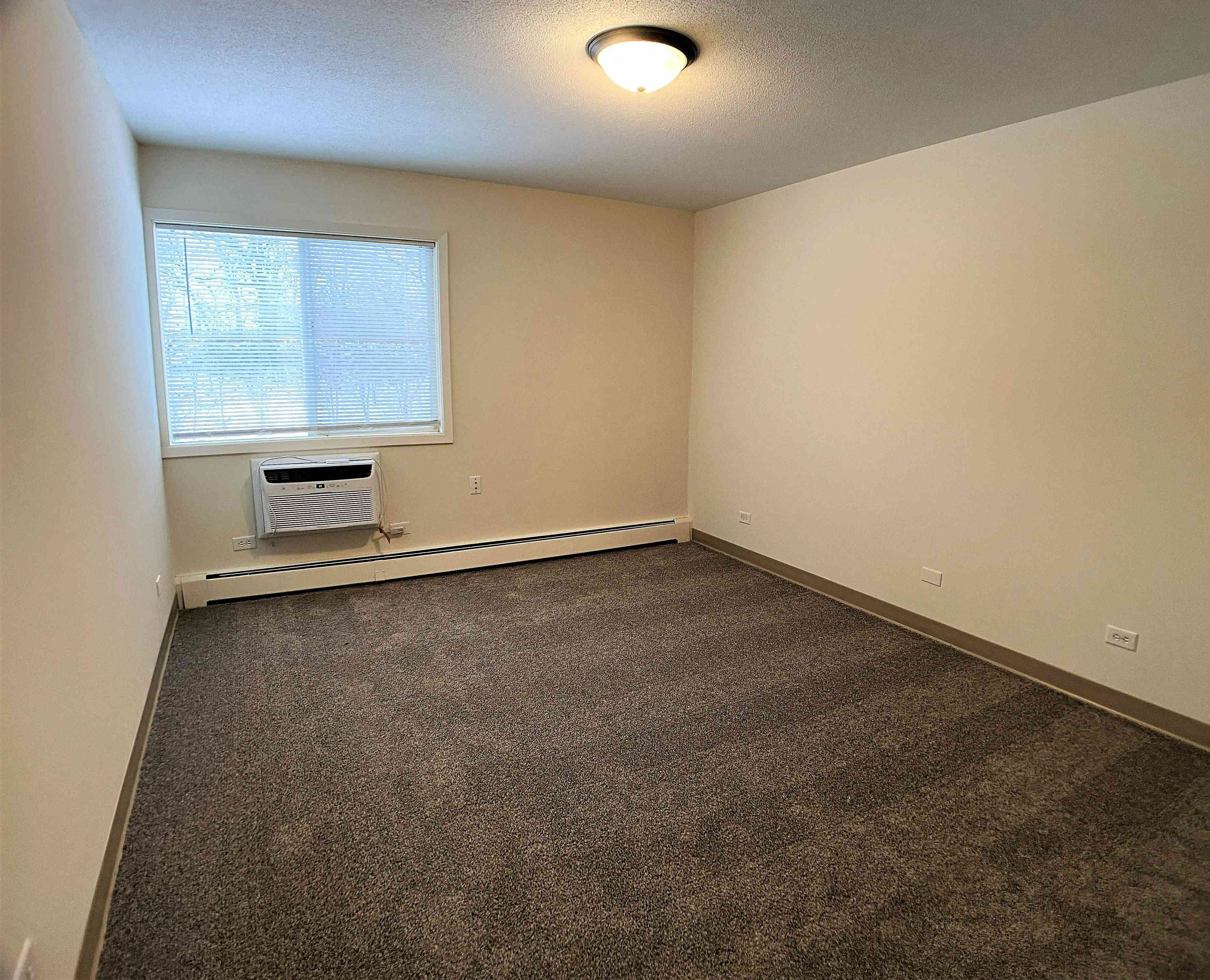 East River Plaza Image 5