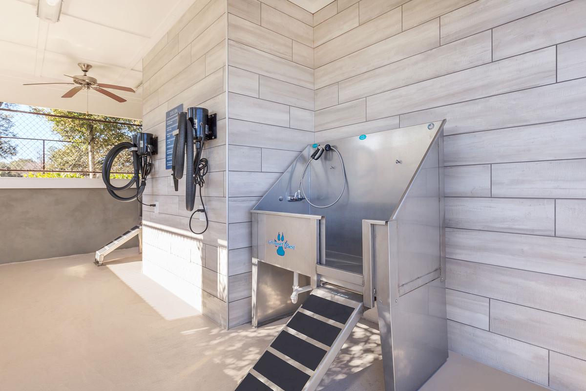 Sola South Lux Apartments Image 14