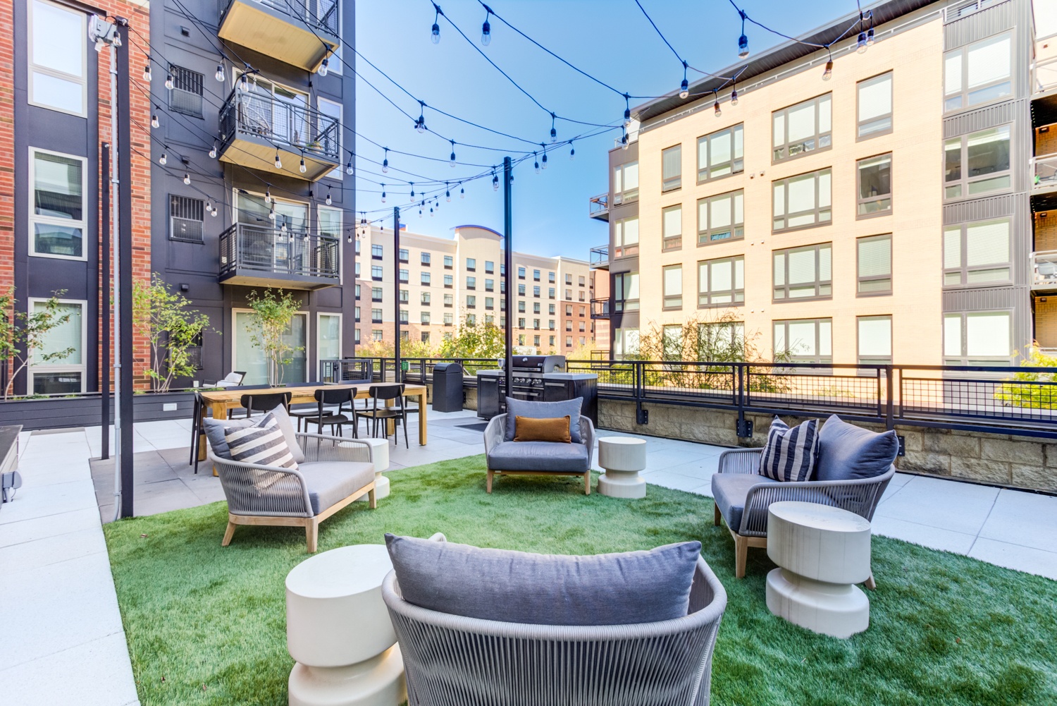 Rooftop Lounge with Outdoor Dining
