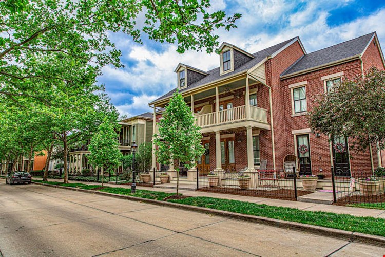 French District Villas Image 3