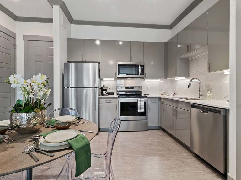 Reveal Skyline Image 28