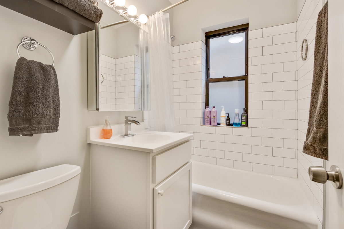 617-25 W. Melrose Image 12