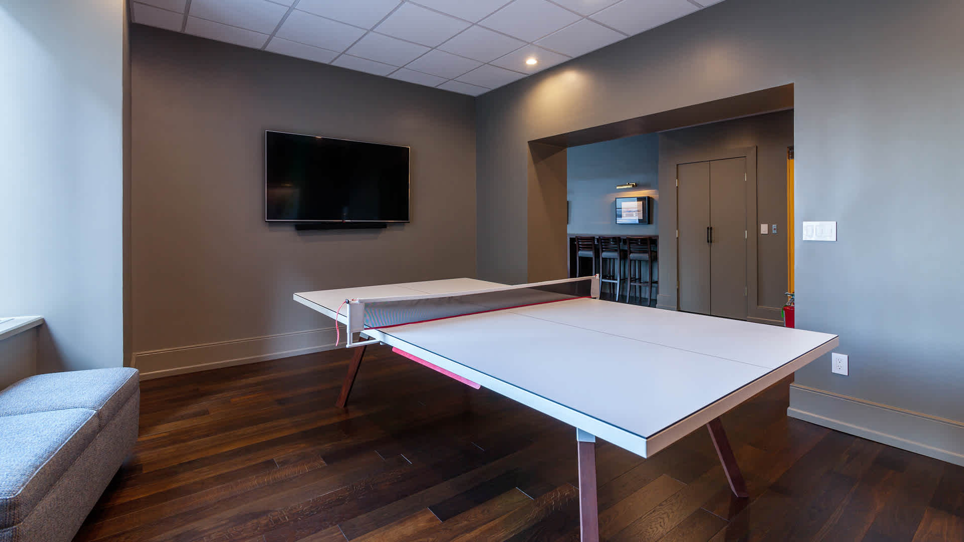 160 Riverside Boulevard Image 29