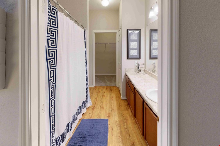 Solaire Apartment Homes Image 15