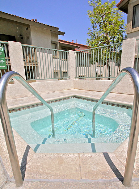 Sandcastle Apartments Image 3