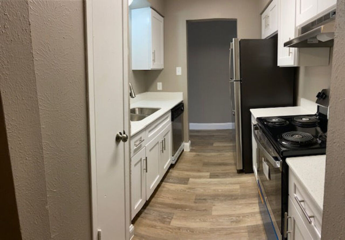 Mission Pointe Club Image 4