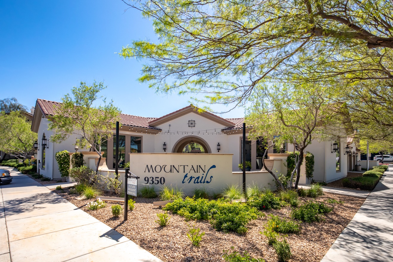 Mountain Gate Image 43