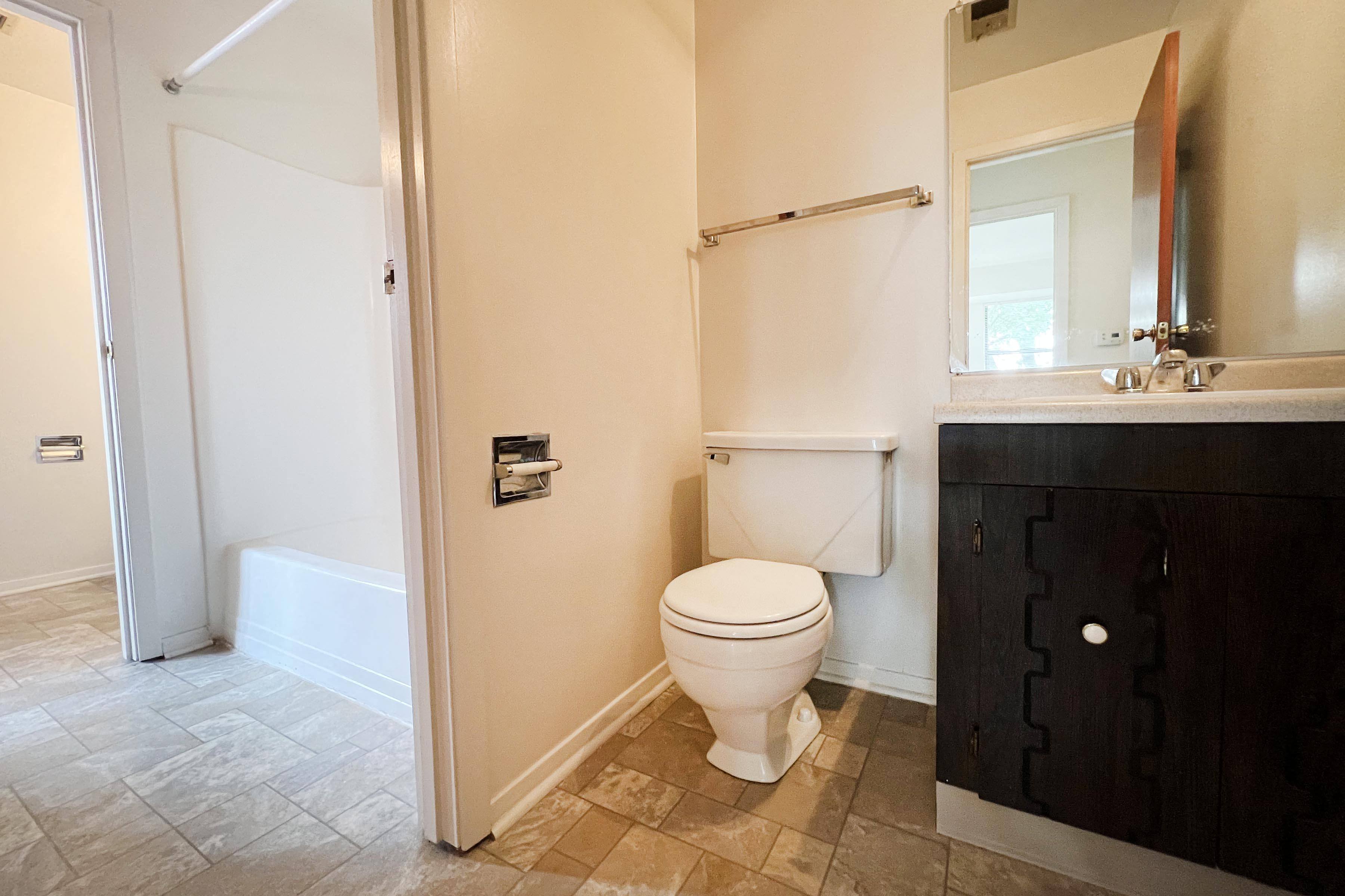 Four Worlds Apartments Image 45