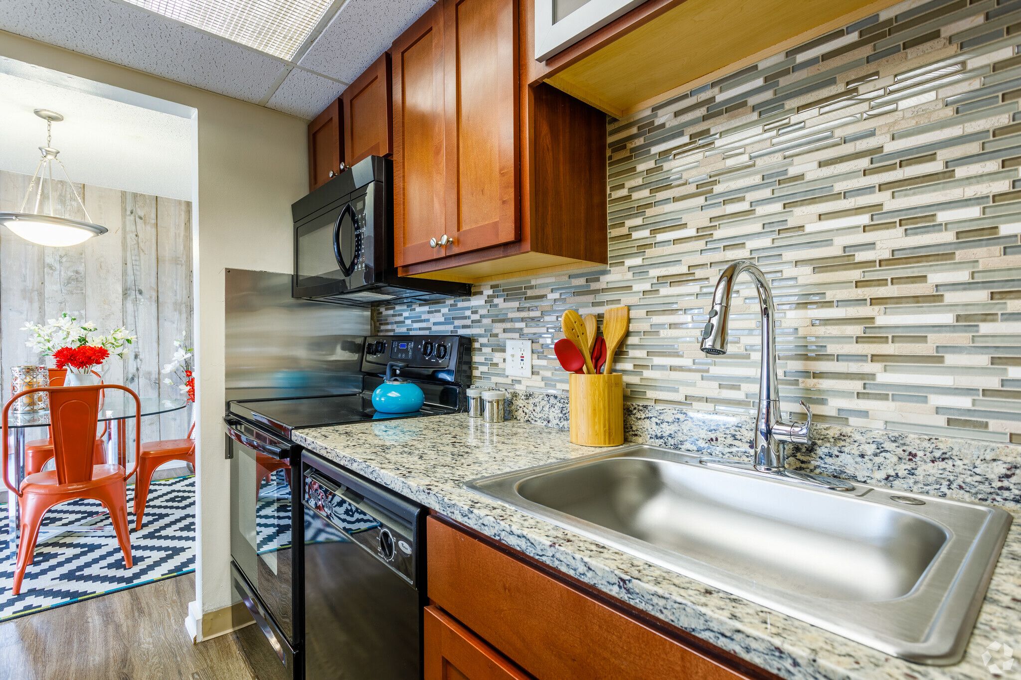 2 BR, 2 BA - C2, 1150 SF