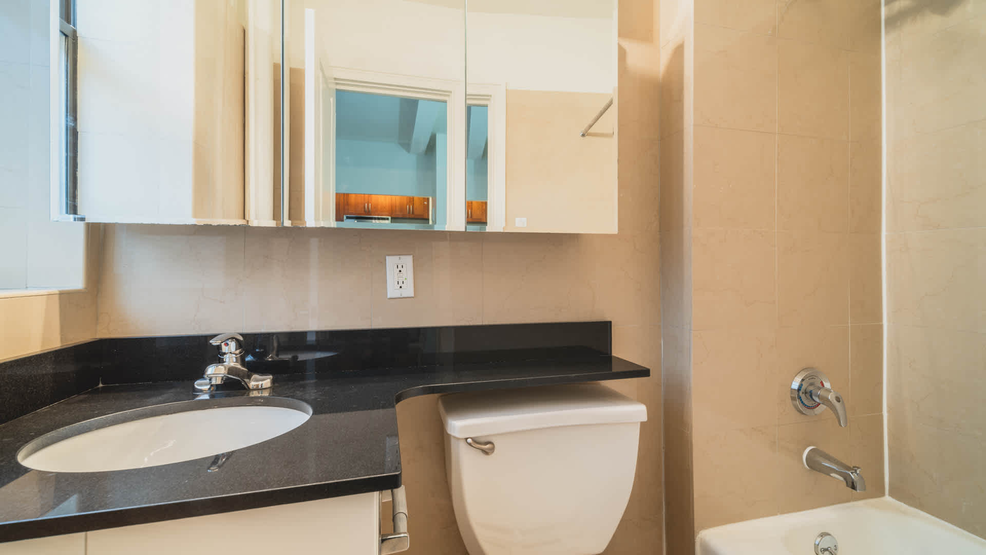 Parc Coliseum Image 23