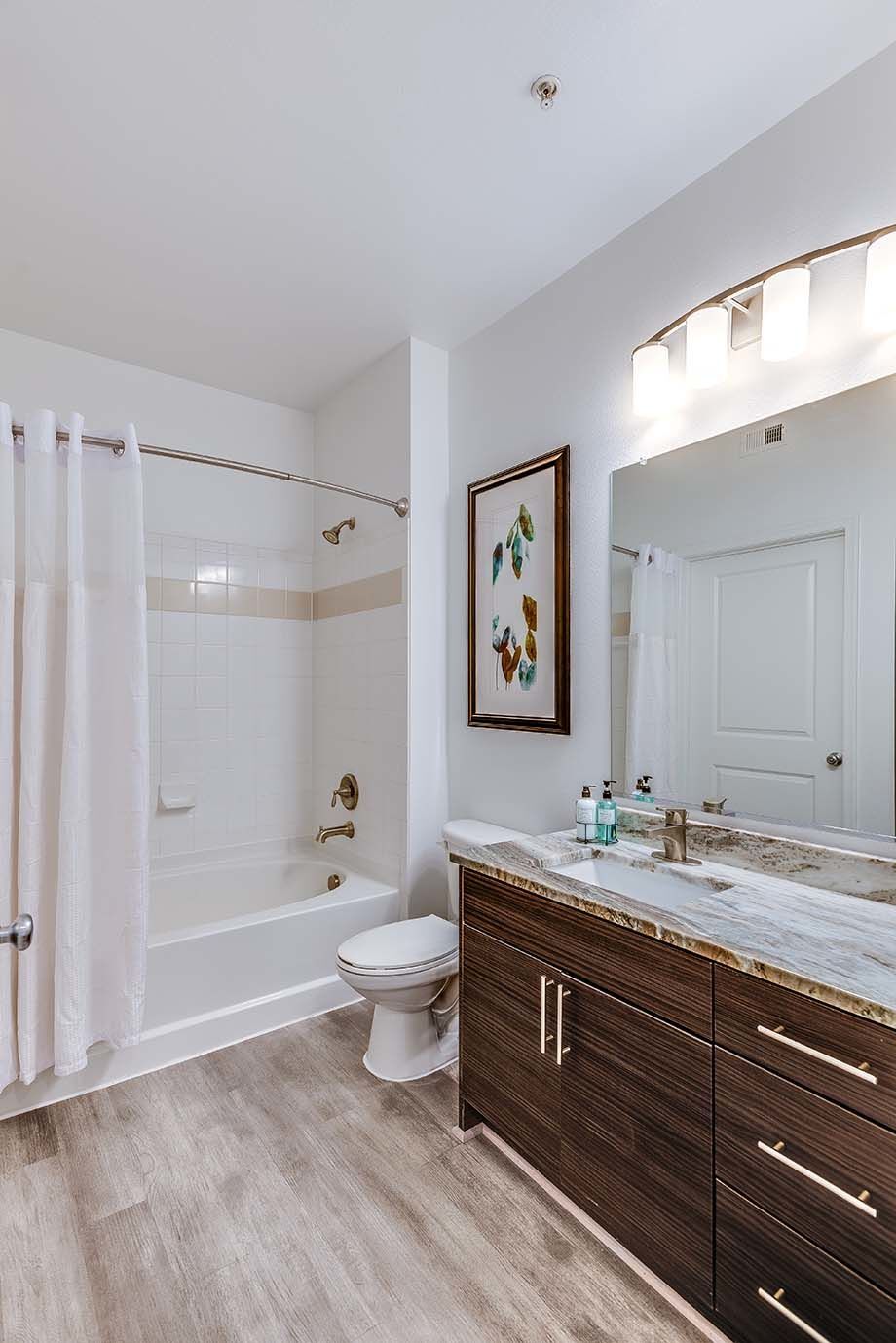 Camden Monument Place Image 16