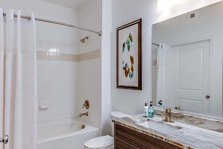 Camden Monument Place Image 16