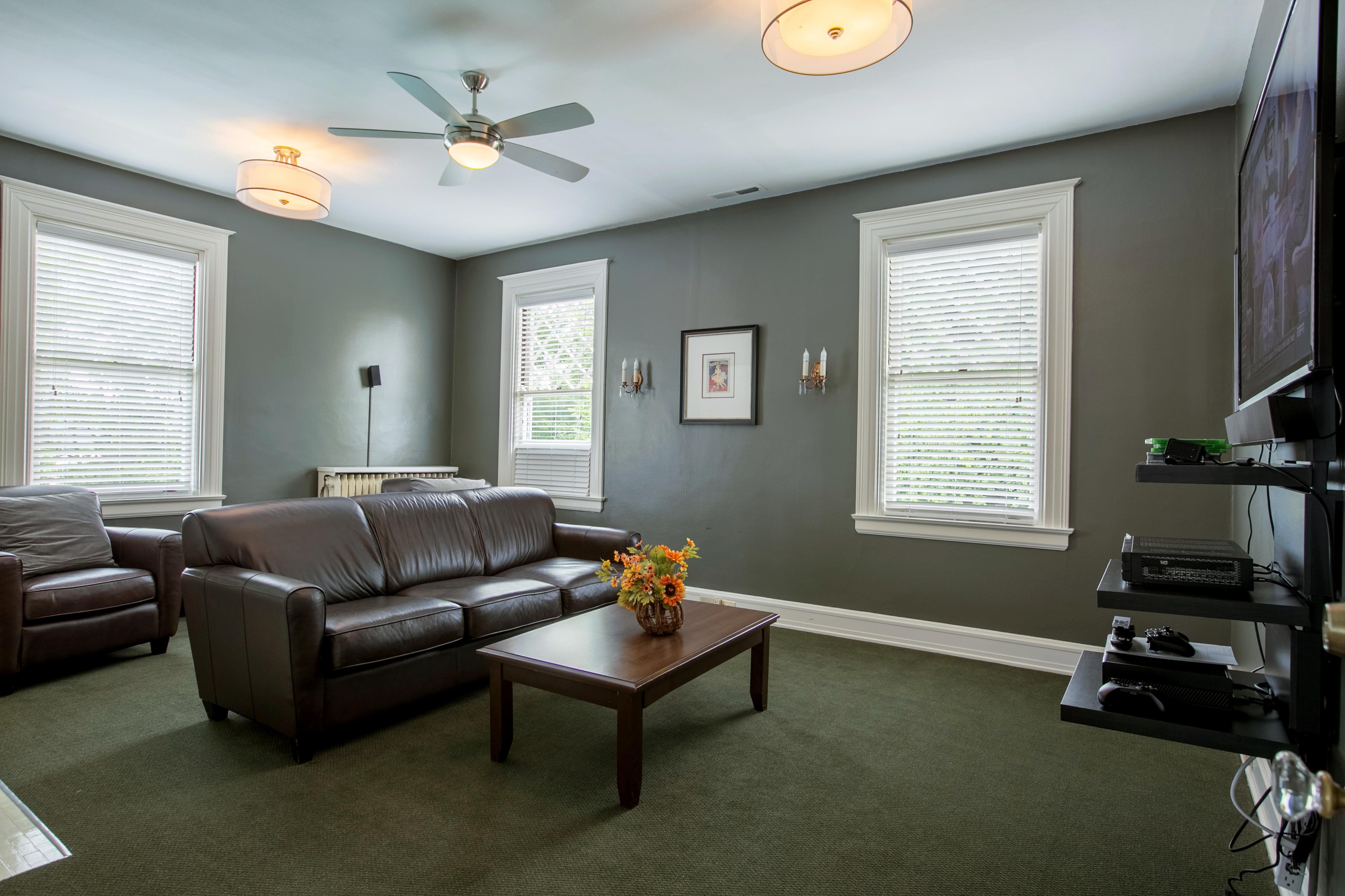 Centennial Station Image 24