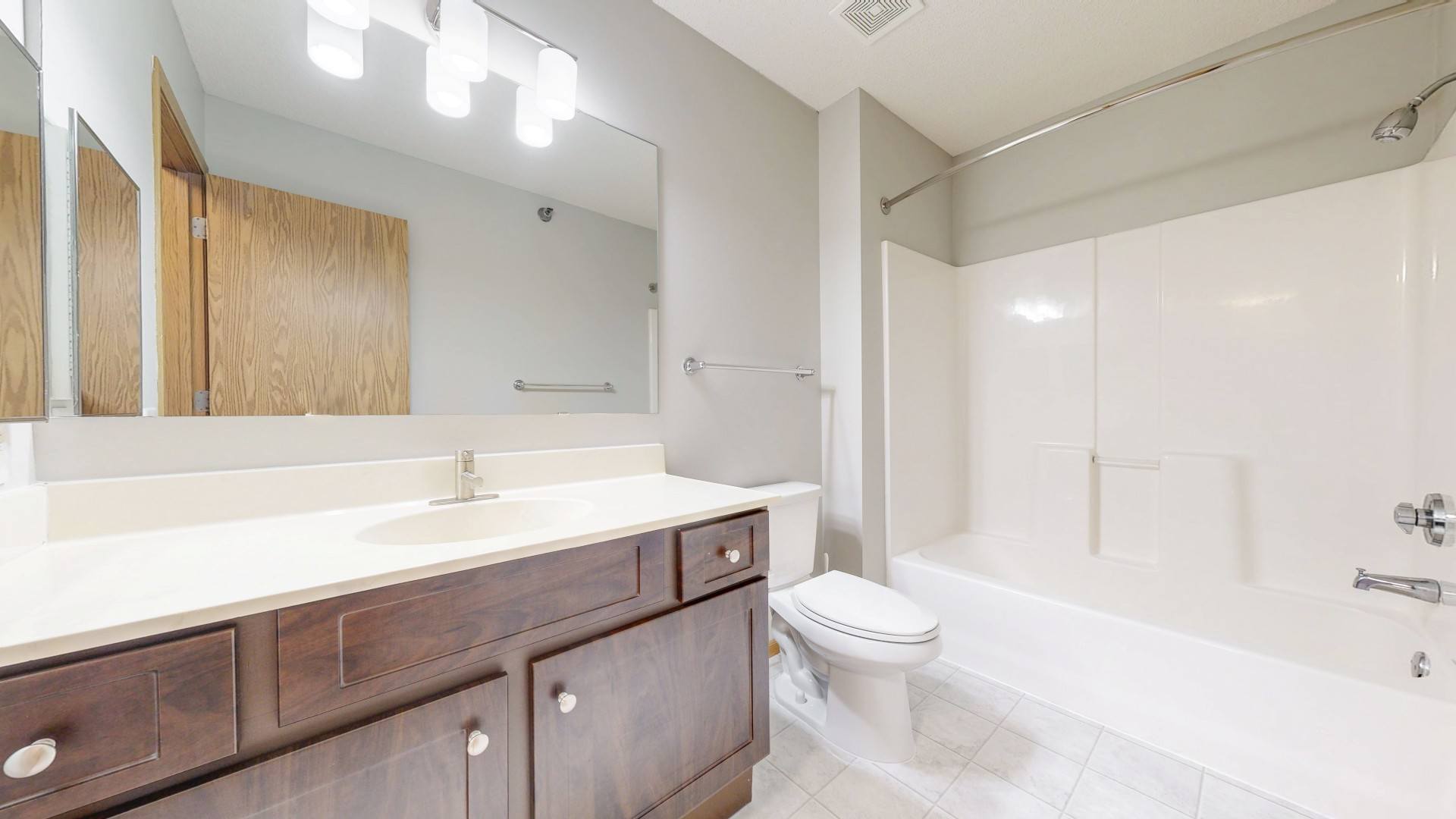 Cedar Pointe Townhomes Image 64