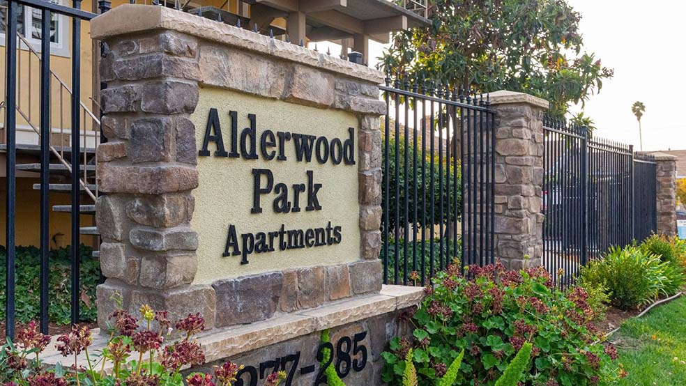 Alderwood Park Apartments Image 7