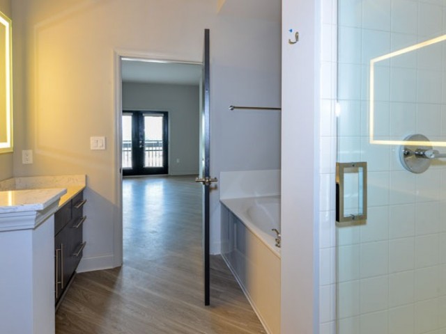 The Waterford on Piedmont Image 30