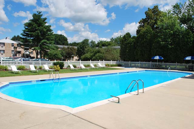 Summit Gardens Image 1