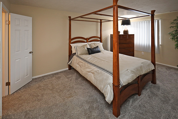 Willoughby Hills Towers Image 8