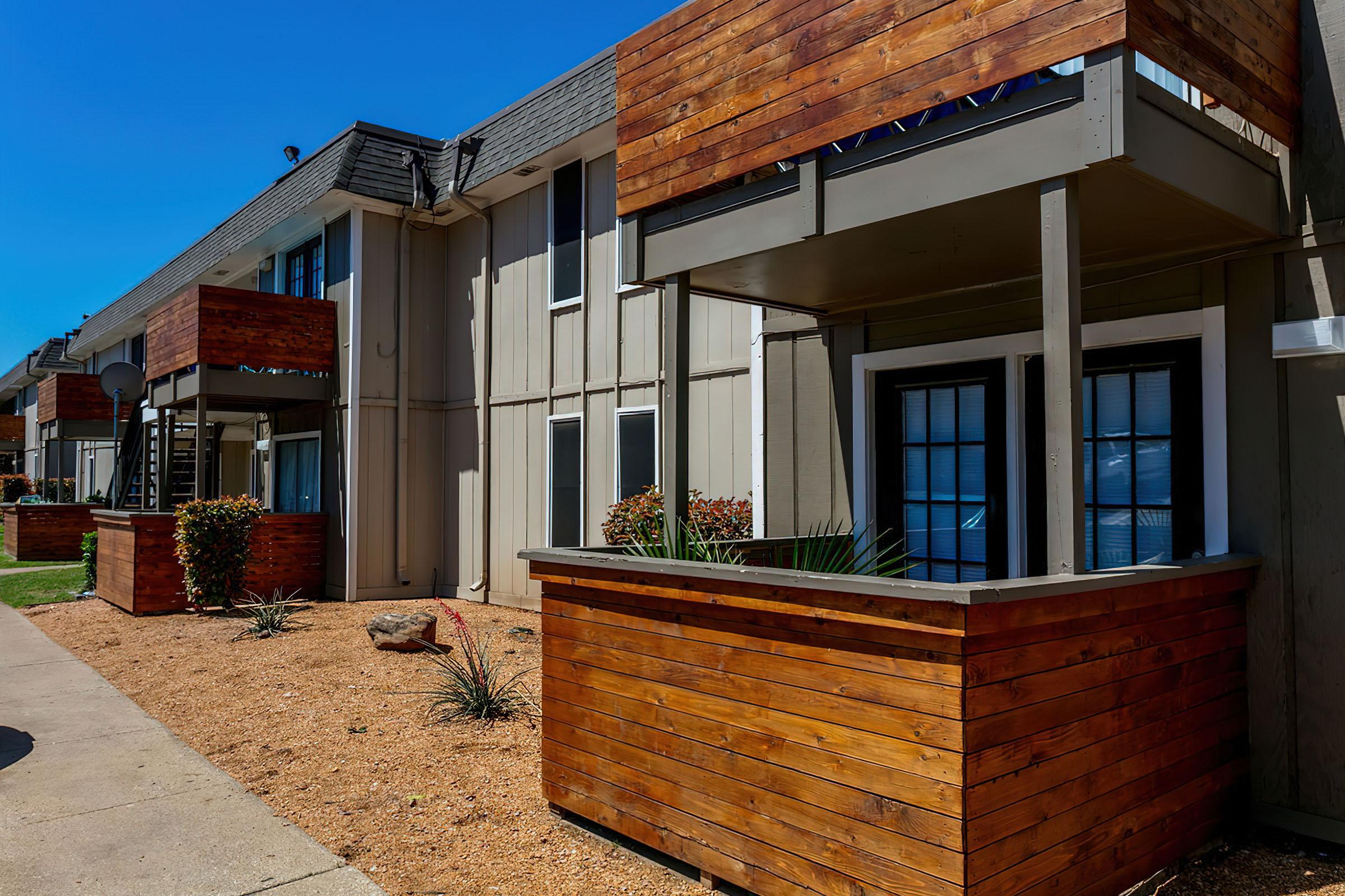 The Encore on Mustang Image 3