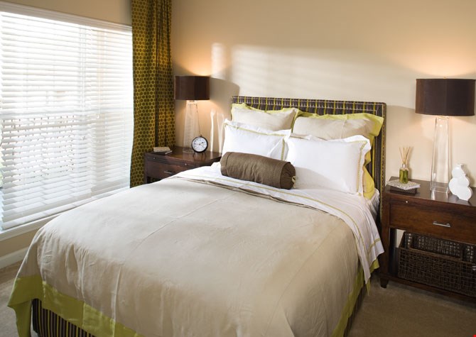 Apartments at MAA Lenox - Atlanta | ApartmentSearch.com