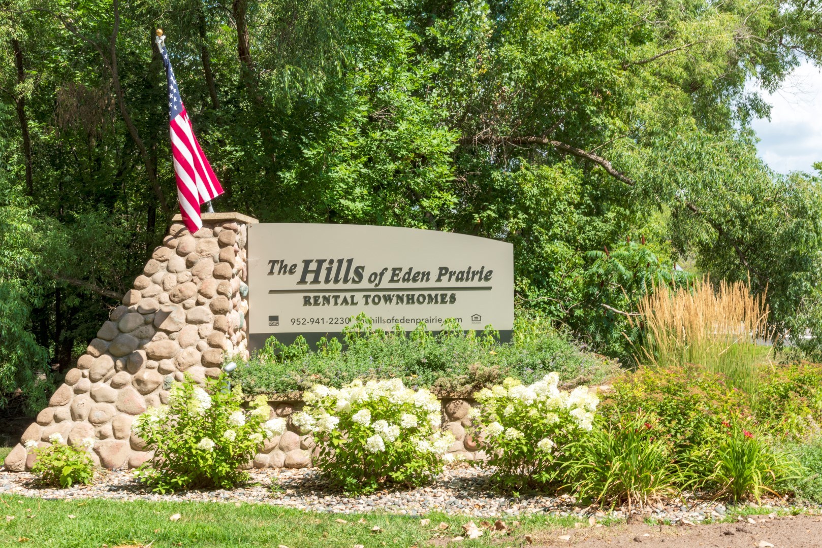 Hills of Eden Prairie Image 13