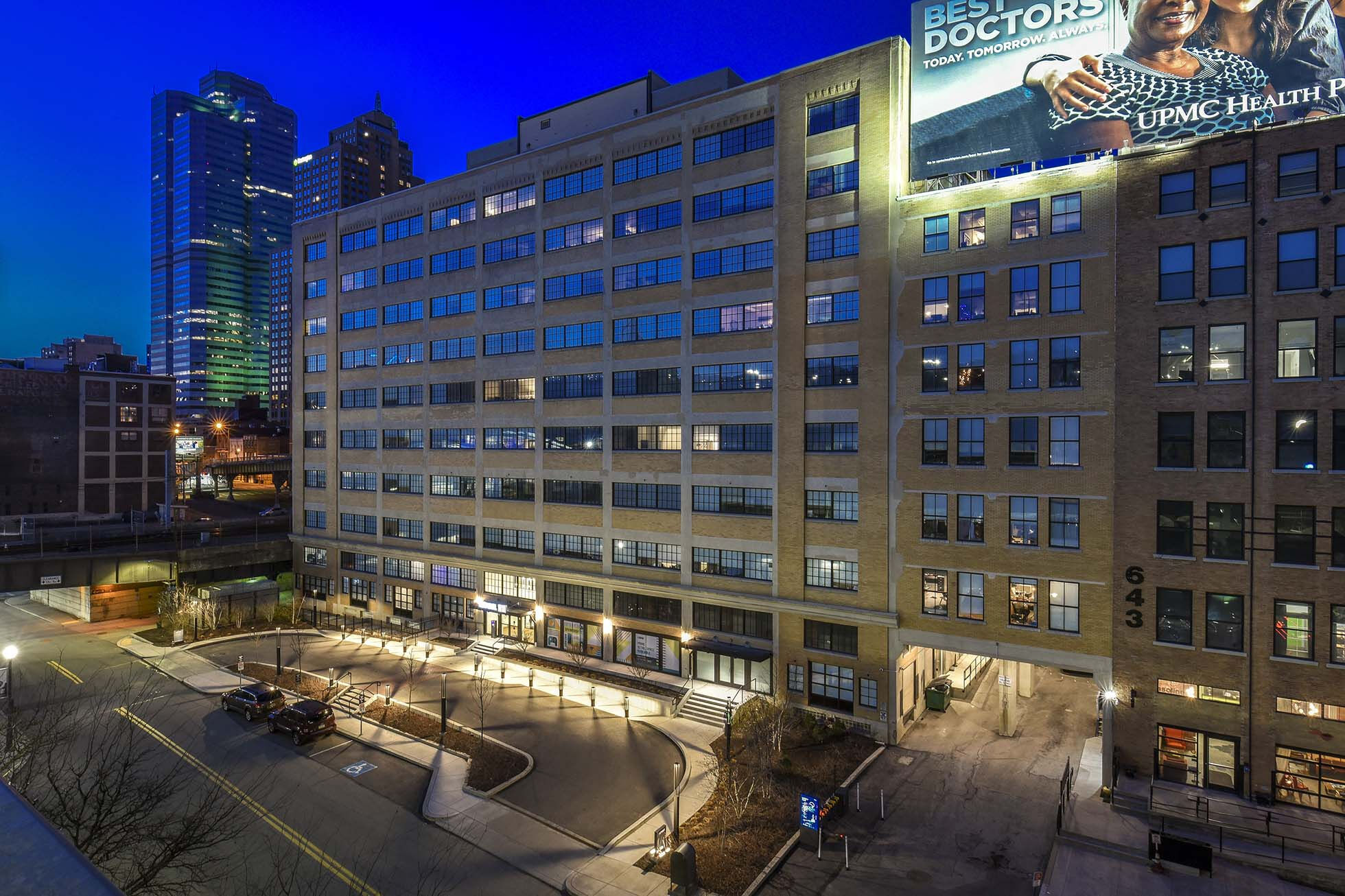 Terminal 21 Image 33