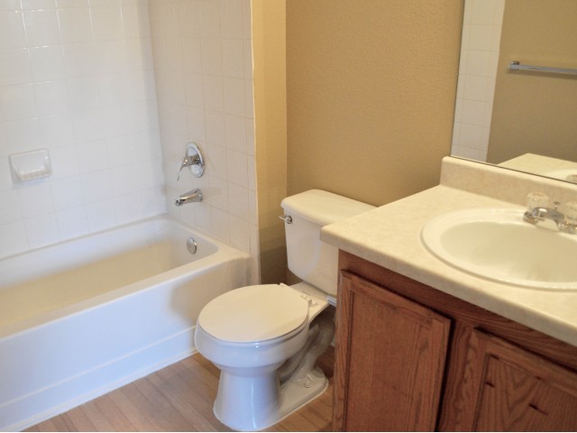 North Creek Apartments Image 15