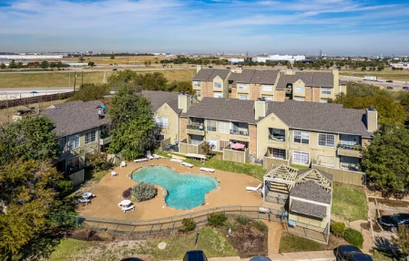 Oaks on the Ridge Image 2