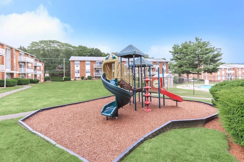Parkview Apartments Image 8