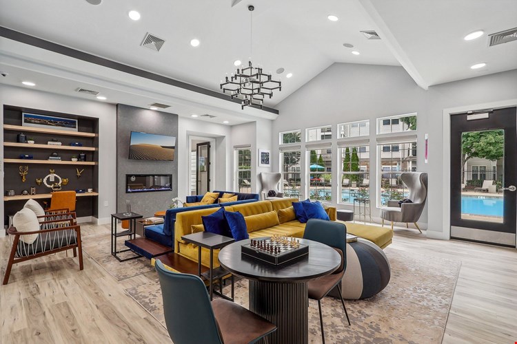 Lincoln at Fair Oaks Image 28