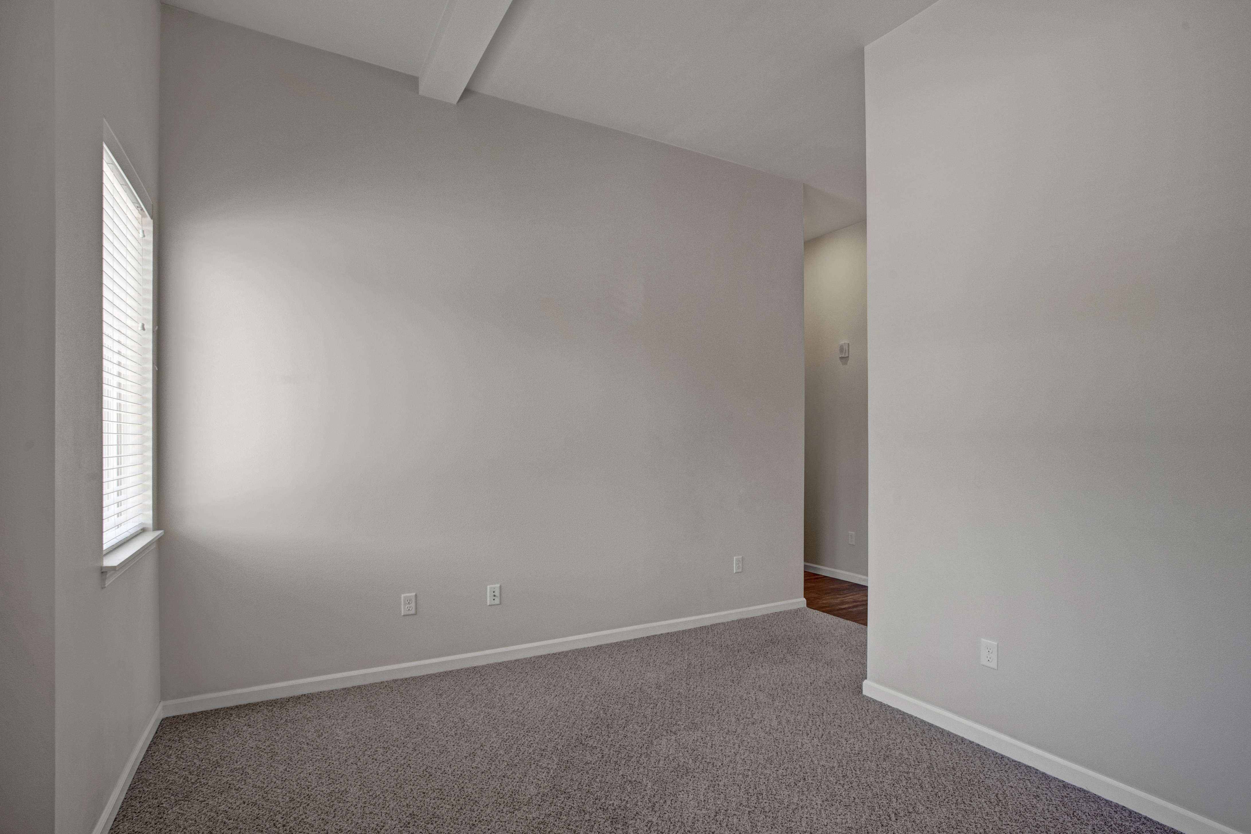 600 Riverside Image 14