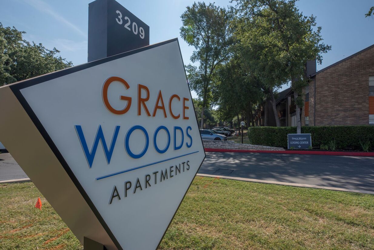 Grace Woods Image 3
